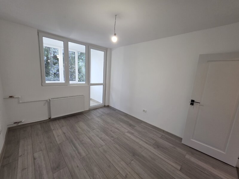 Fetesti,10 minute metrou 1 Decembrie 1918, zona Jean Steriadi, renovat