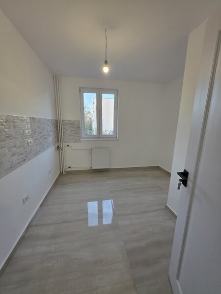 Fetesti,10 minute metrou 1 Decembrie 1918, zona Jean Steriadi, renovat