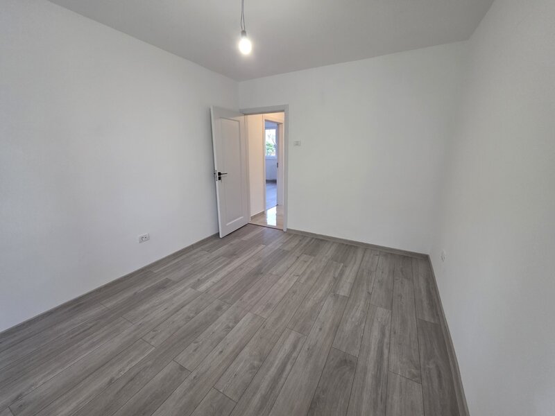 Fetesti,10 minute metrou 1 Decembrie 1918, zona Jean Steriadi, renovat